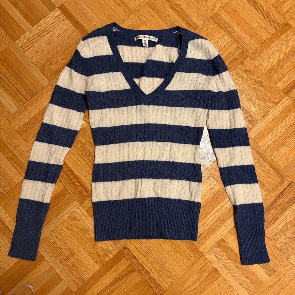 Blue/white striped seater